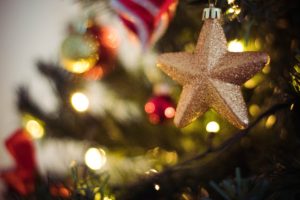 Read more about the article 5 Top Holiday Decorating Tips: How to enjoy those special days